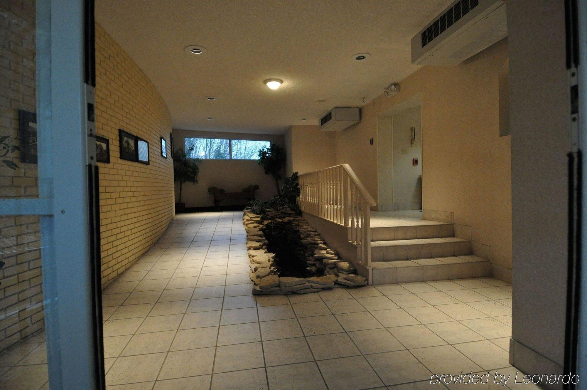 Hillside Inn Madison Beltér fotó